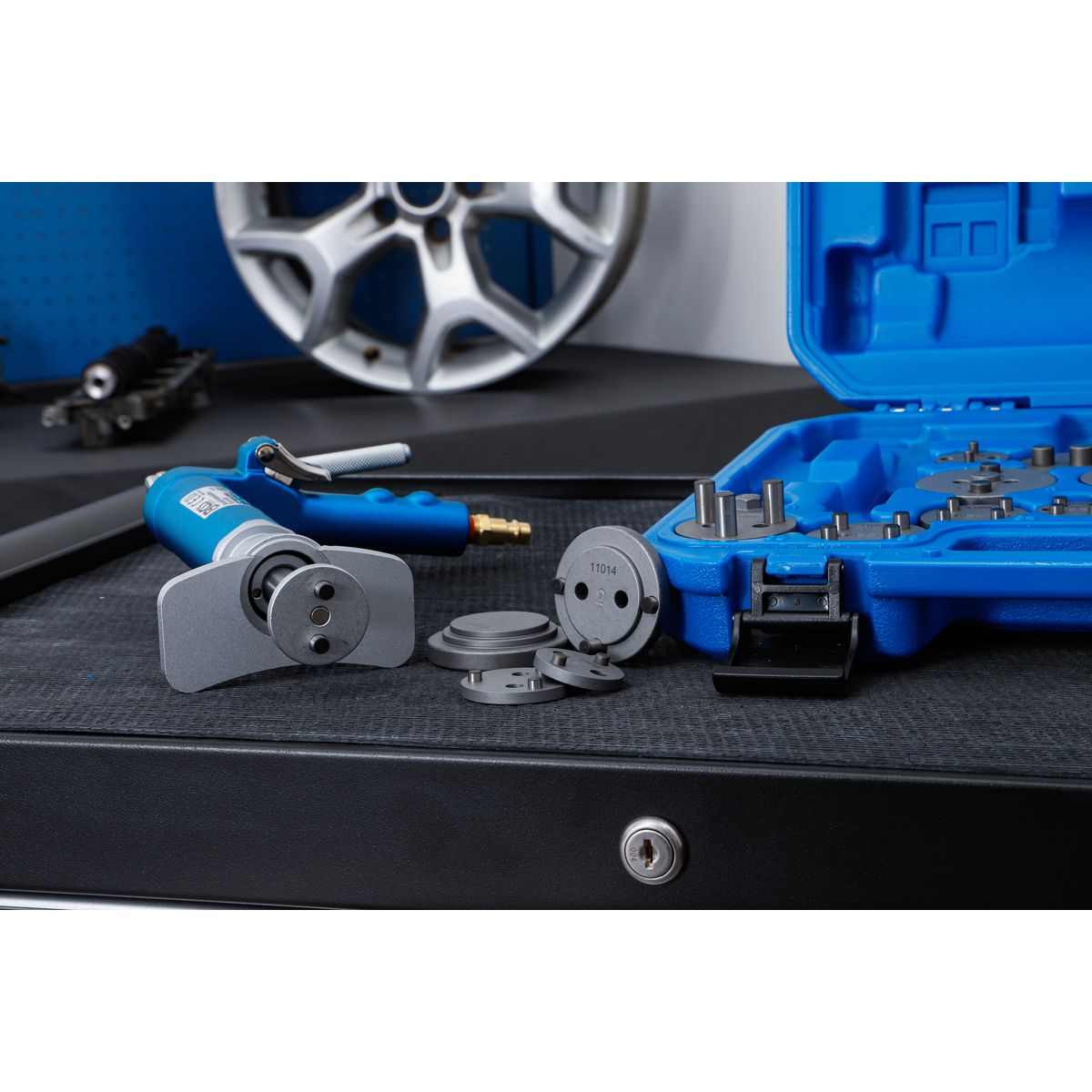 Brake Piston Reset Tool Set | pneumatic | 22 pcs.
