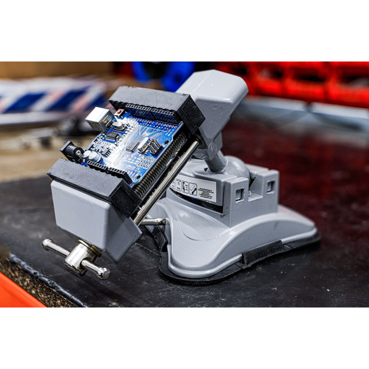 Table Bench Vice | rotatable | Jaws 70 mm | with Vacuum Suction Base